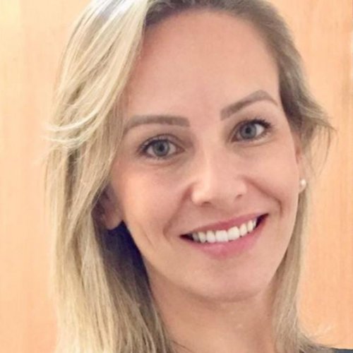 Dra. Camila Virmond